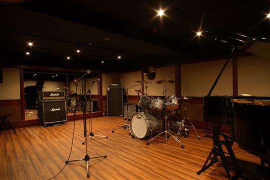 studio-TLive �W���Y ���C�u�n�E�X