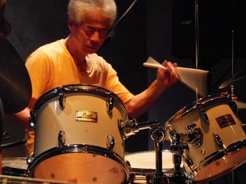 New COMBOライブ予定