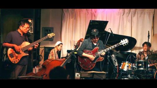 New COMBOライブ予定