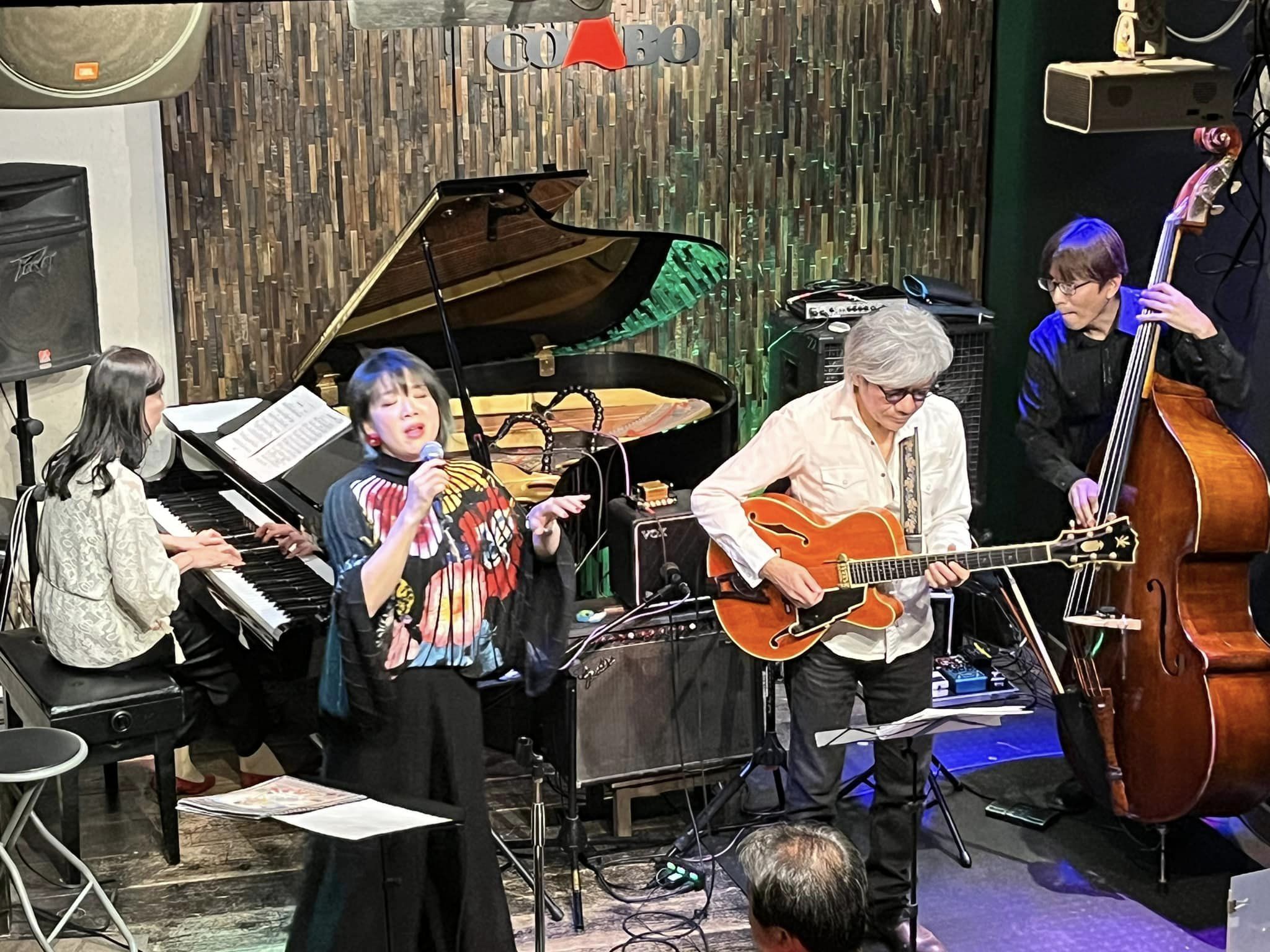 New COMBOライブ予定