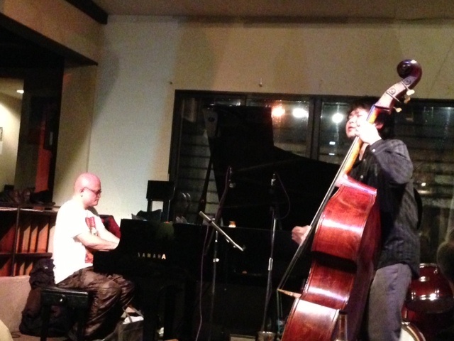 New COMBOライブ予定