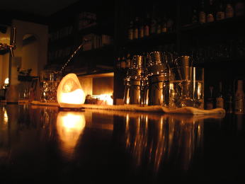 cafe & bar Chandra