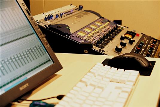 Studio ad'ziX^WIAYj WY CunEX