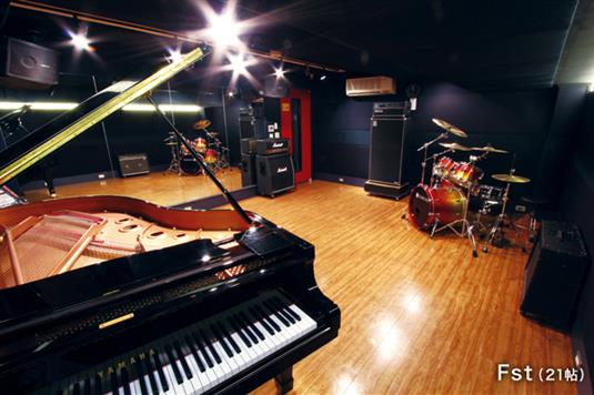 SOUND STUDIO NOAH cnX