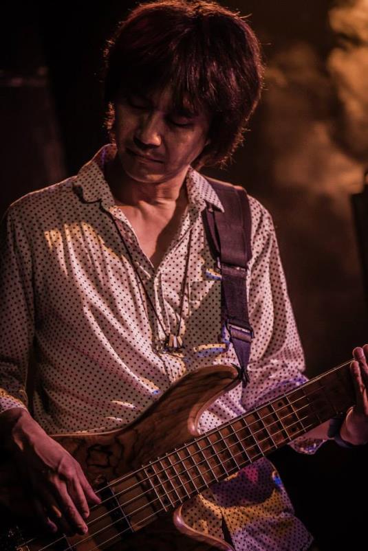 山崎真也